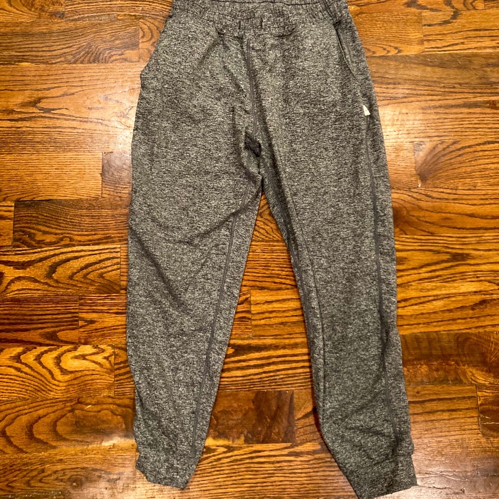 Vuori Performance Joggers - Charcoal Gray